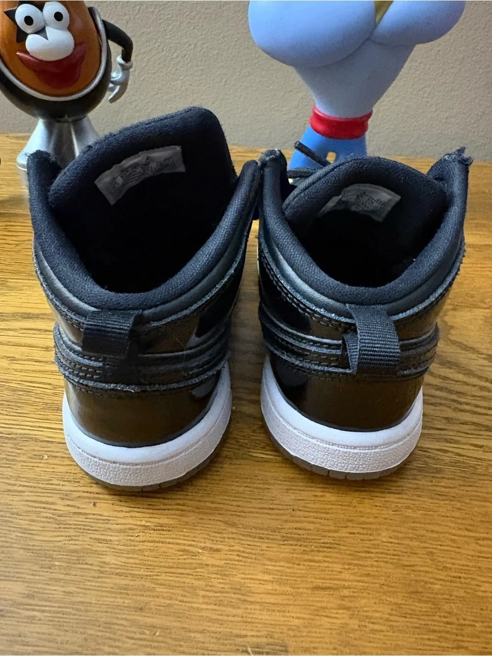 Little kid/toddlers black and blue Air Jordan Jordans. Size 8.5.